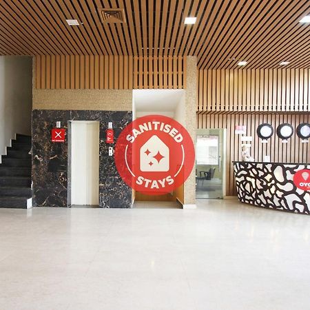 Oyo 4964 Golden Oyster Suites Dehradun Exterior photo