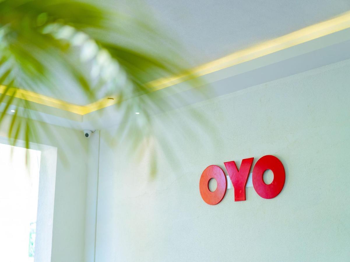 Oyo 4964 Golden Oyster Suites Dehradun Exterior photo