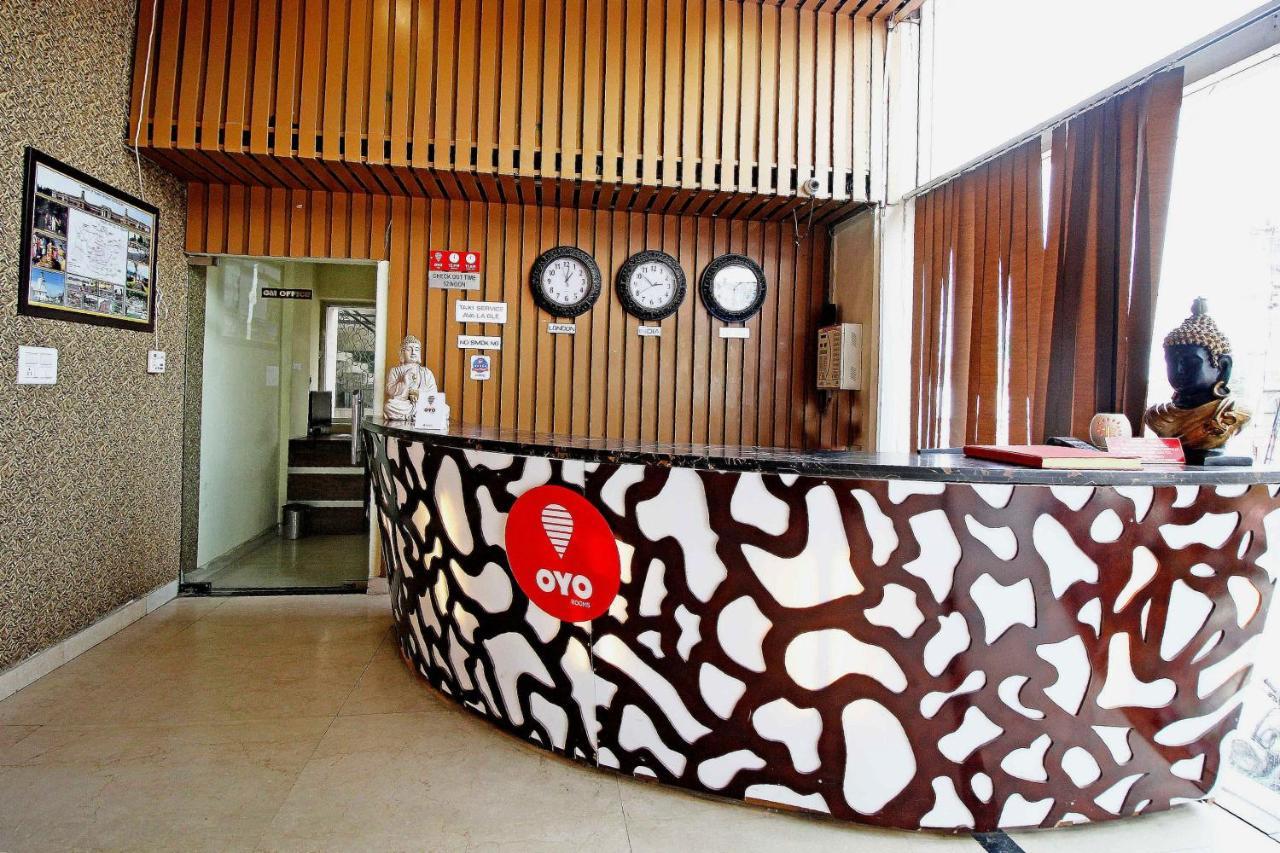 Oyo 4964 Golden Oyster Suites Dehradun Exterior photo